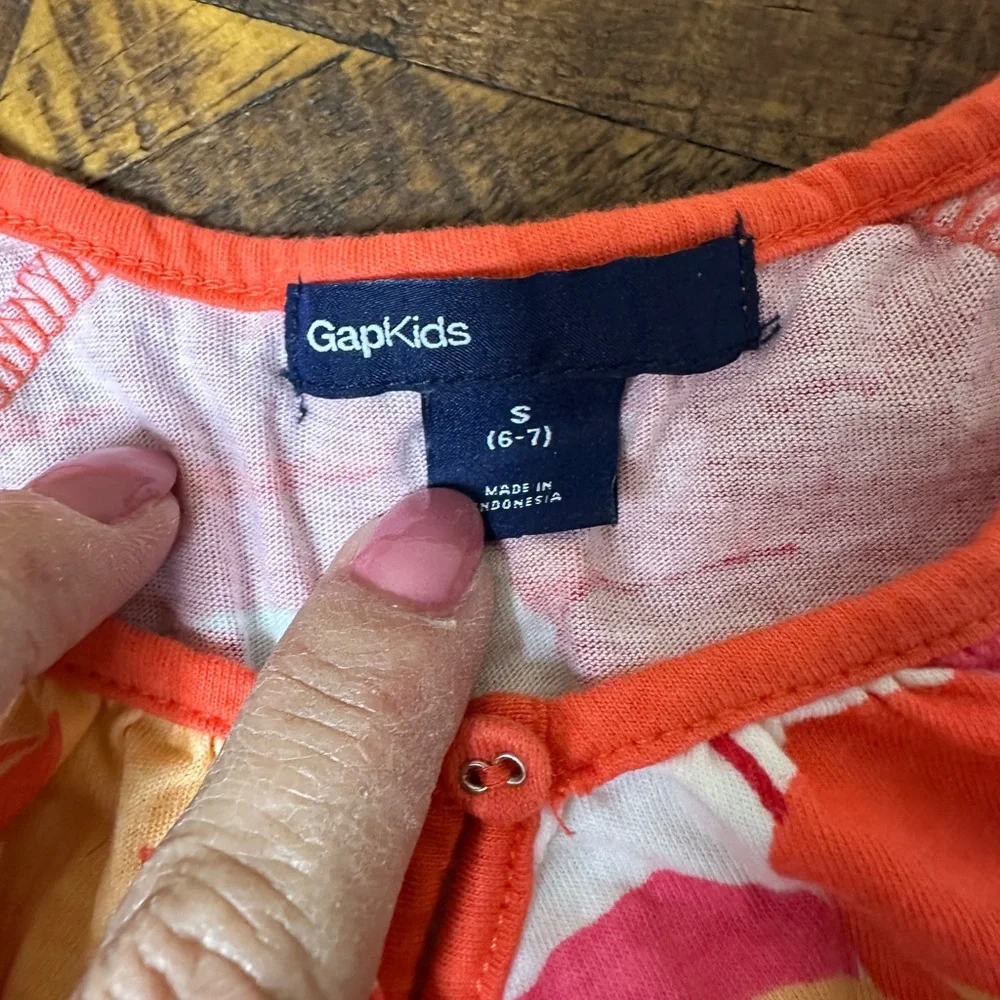 GAP kids top